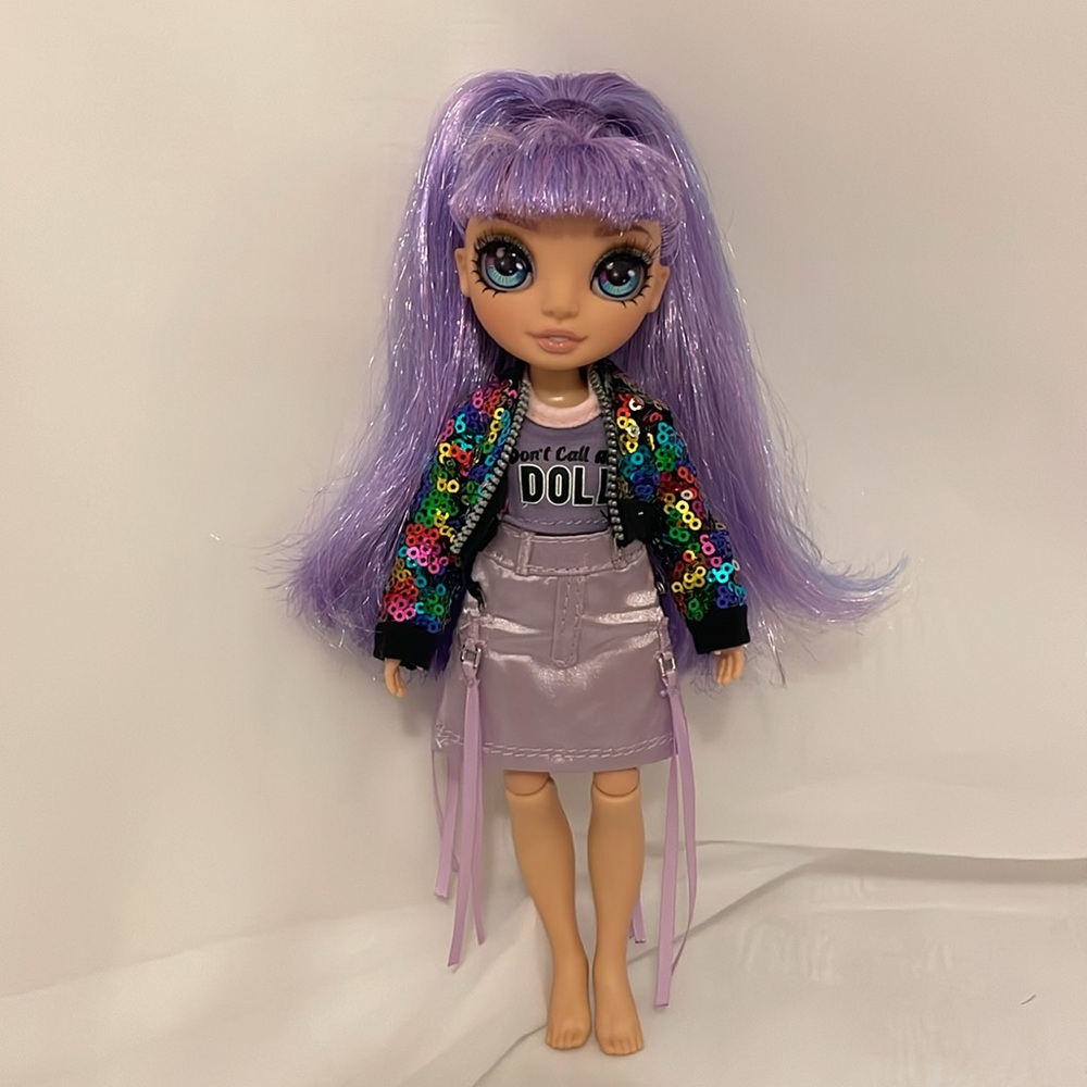 Rainbow High Violet Willow Fashion Doll - Picture 2 of 4